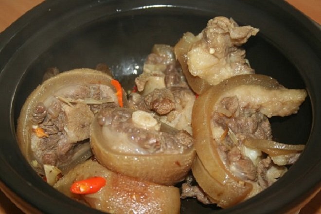 ướp đuôi bò