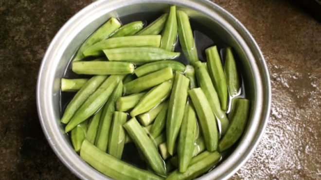 Sơ chế đậu bắp