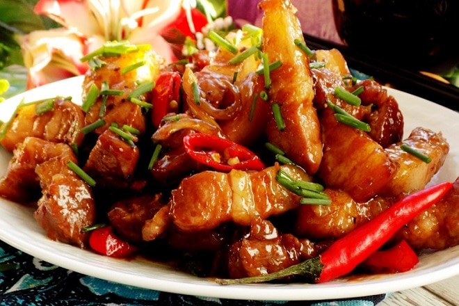 Thịt ba chỉ rim me chua ngọt khiến ai cũng phát thèm